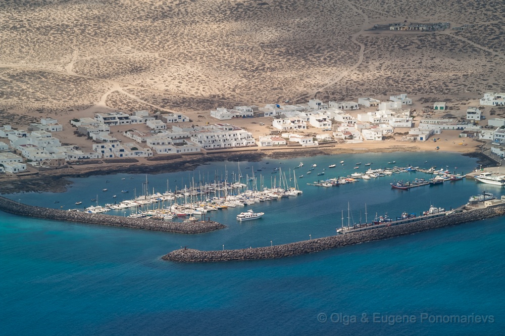 PICT0098-2.jpg - La Isla Graciosa. Caleta del cebo.b