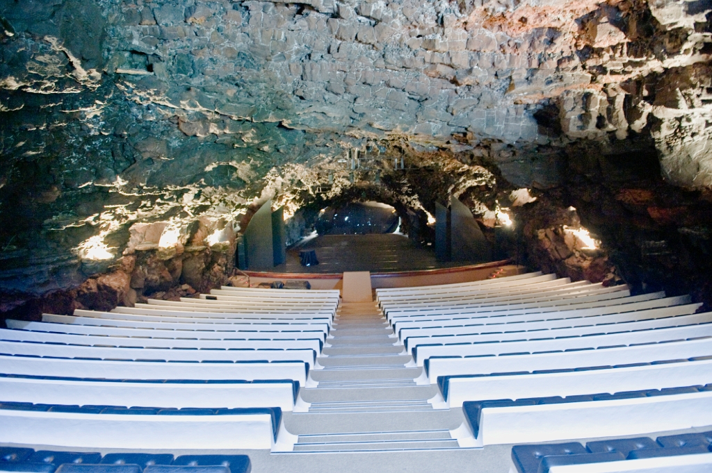 061009_2001.jpg -  Sala de conciertos en Jameos del Agua