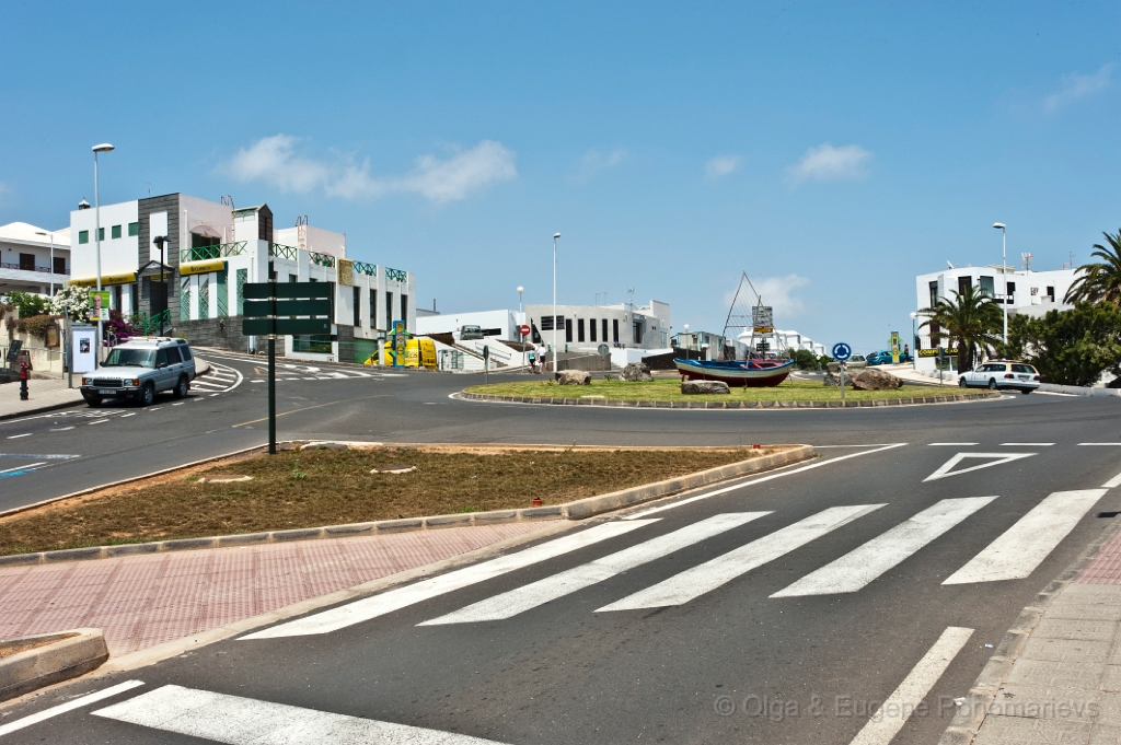 20110515_EUGENE_0694.jpg - Puerto del Carmen. Biosfera- centro comercial