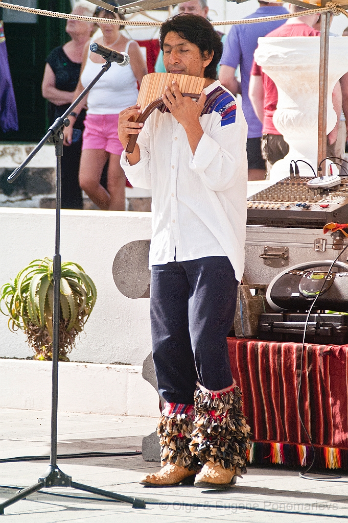 20110515_OLGA_1361.jpg - Mercadillo en Teguise