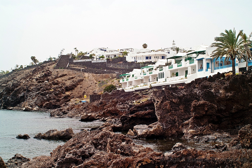 20110516_OLGA_1261.jpg - Puerto del Carmen. El barrio alrededor del Puerto Viejo
