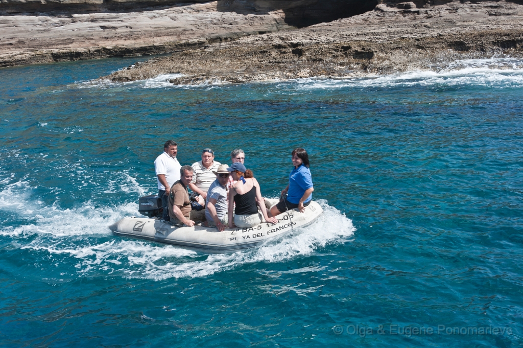 20110518_EUGENE_0270.jpg - La expedición a la cueva marítima en la Isla de Alegranza.