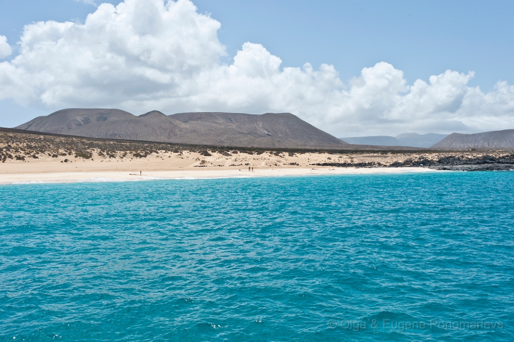 20110518_EUGENE_0423.jpg - La Graciosa, Playa de los Conchas.