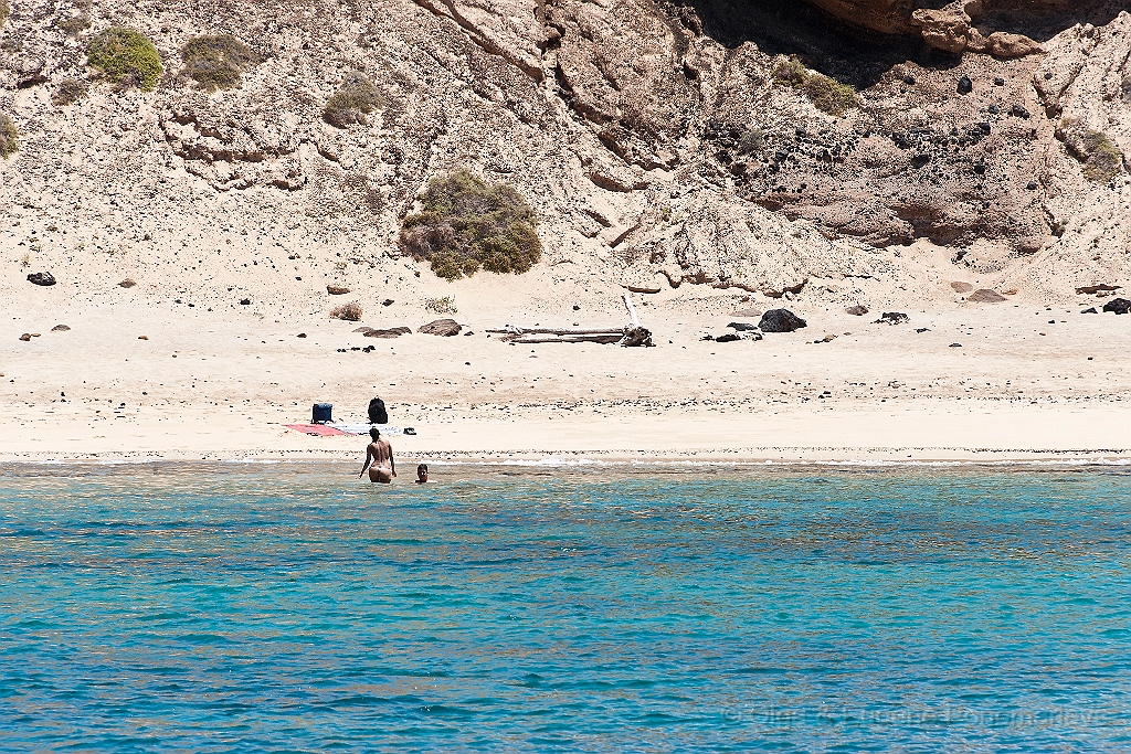 20110518_EUGENE_0448.jpg - La Graciosa, Playa de la Cocina.