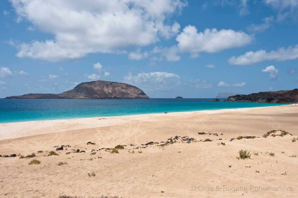 20110518_EUGENE_0555.jpg - La Graciosa, Playa de los Conchas.
