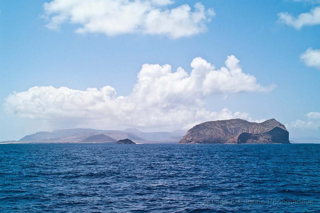 20110518_OLGA_0937.jpg - La Isla de Alegranza