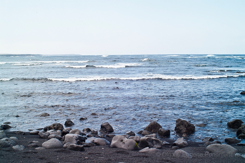 20110521_OLGA_1867.jpg - La playa cerca del Salinos de Janubio