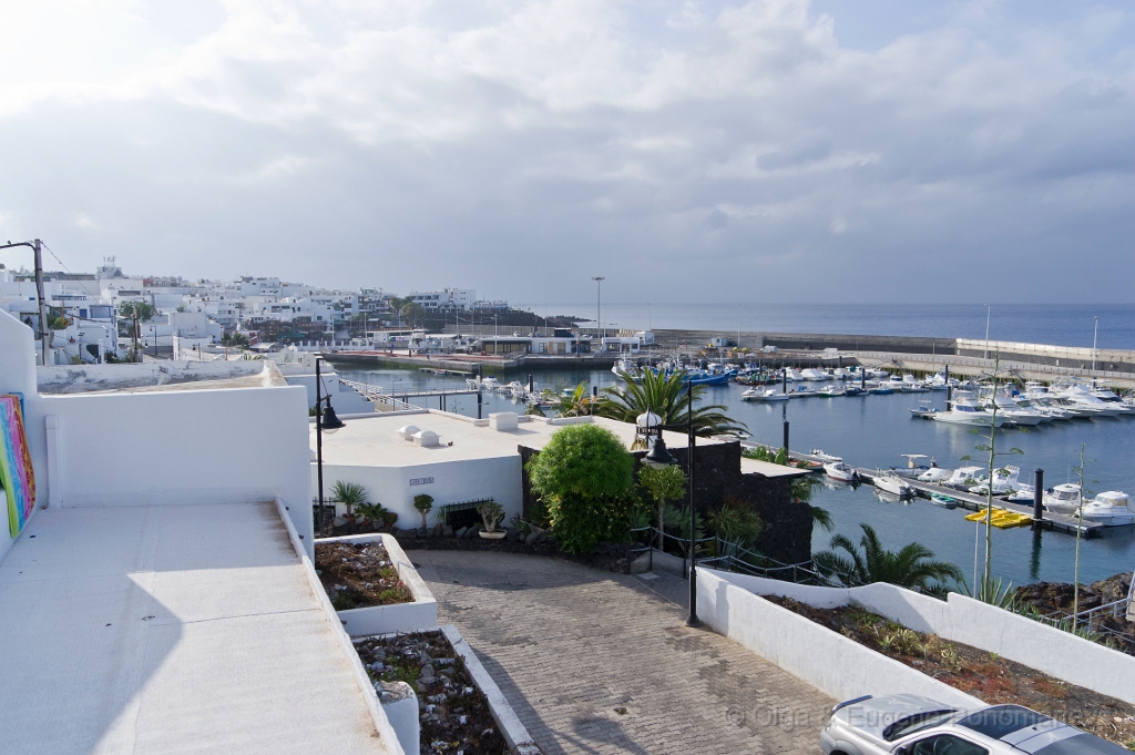 20110522_0641_SONY.jpg - La vista al Puerto del Agua Marina (habitación 206)