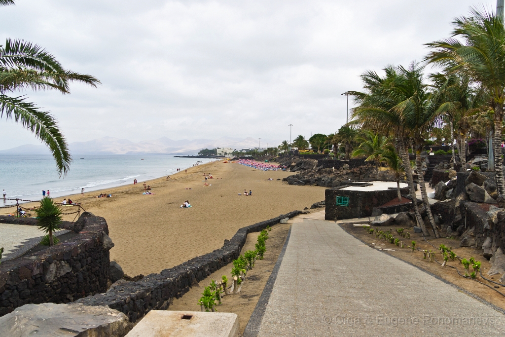 20110522_0669_SONY.jpg - Puerto del Carmen. Av. De las Playas