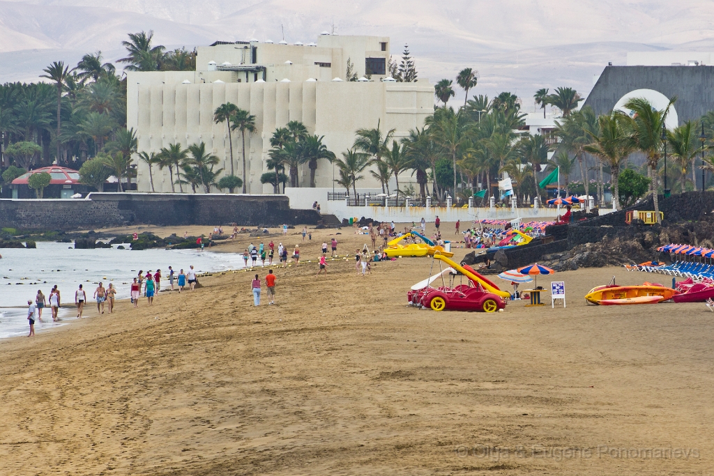 20110522_0672_SONY.jpg - Puerto del Carmen. Av. De las Playas