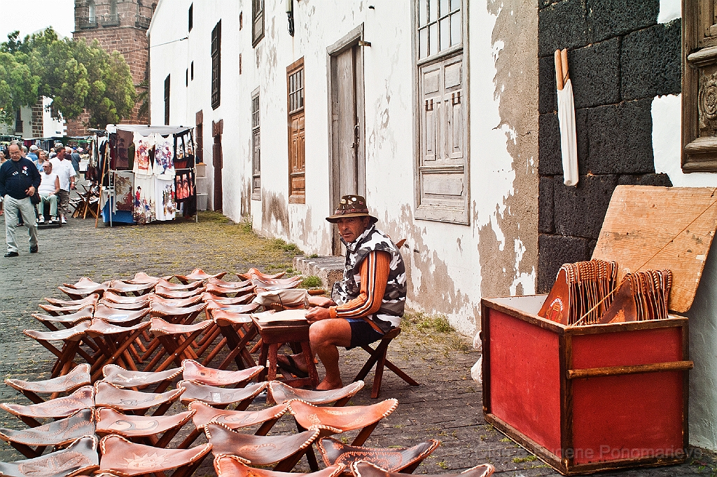 20110522_OLGA_1537.jpg - Mercadillo en Teguise