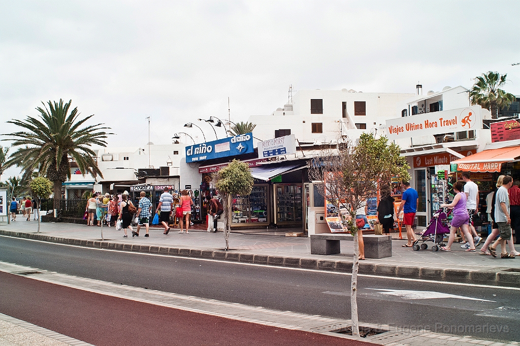 20110522_OLGA_1607.jpg - Puerto del Carmen. Av. De las Playas