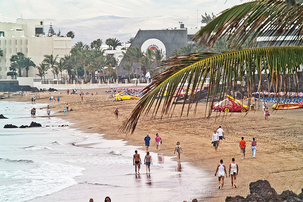 20110522_OLGA_1621.jpg - Puerto del Carmen. Av. De las Playas