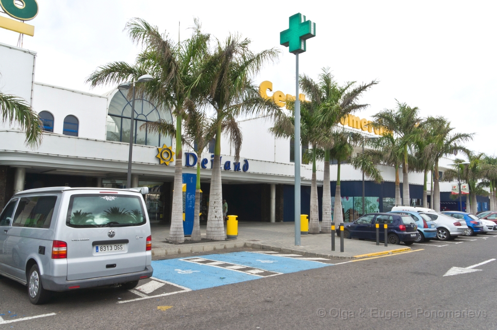 20110524_0608_SONY.jpg - Deland – Centro Comercial en Playa Honda