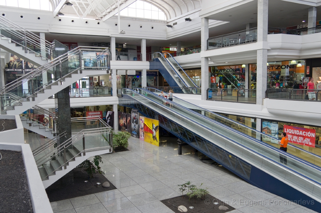 20110524_0613_SONY.jpg - Deland – Centro Comercial en Playa Honda