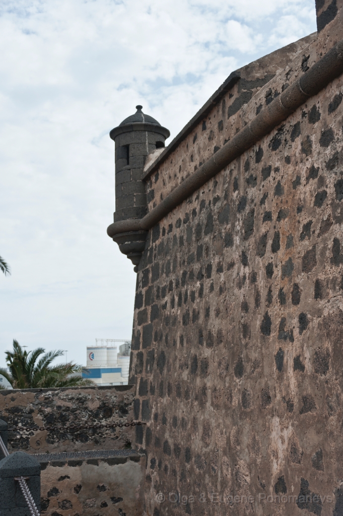 EUGENE20111002_DSC3318.jpg - Arrecife. Castillo de San José.