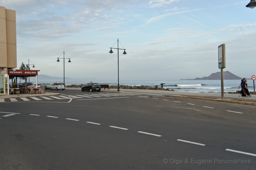 EUGENE20111004_DSC1564.jpg - Corralejo. Calle el Pulpo. Volvemos a Lanzarote.