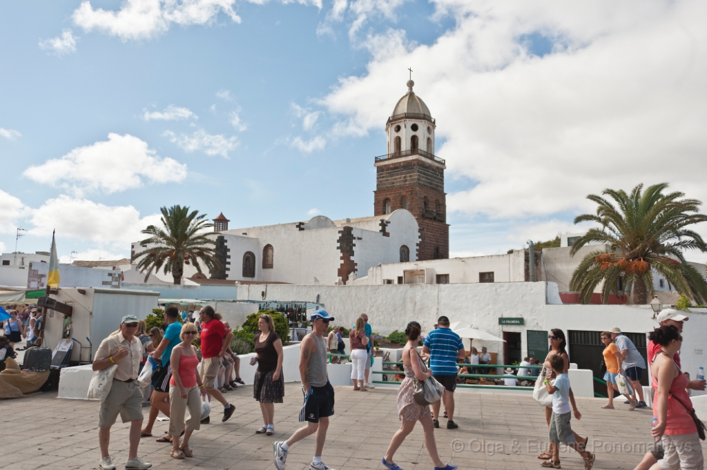 EUGENE_20110925_DSC3051.jpg - Mercadillo en Teguise