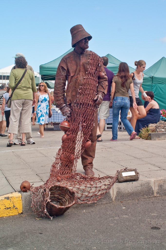 OLGA_20110925PICT2709.jpg - Mercadillo en Teguise