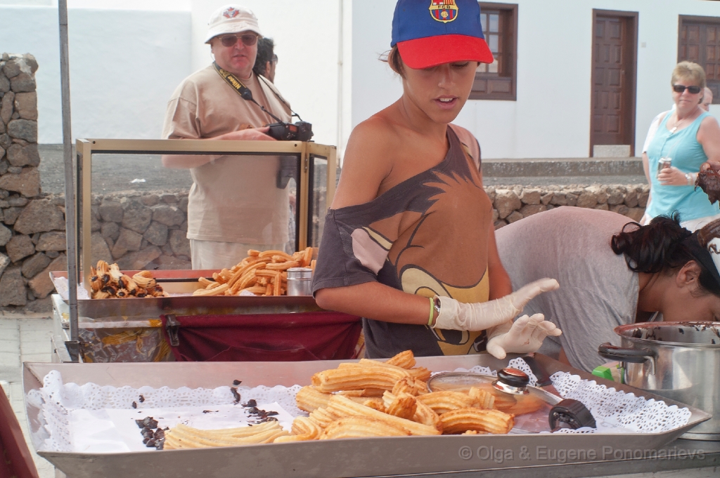 OLGA_20110925PICT2711.jpg - Mercadillo en Teguise