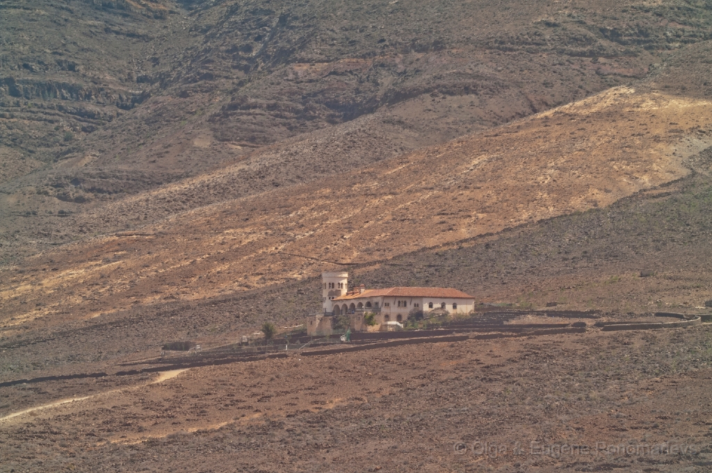 OLGA_20111004PICT3050.jpg - Cofete. Casa de los Winters.