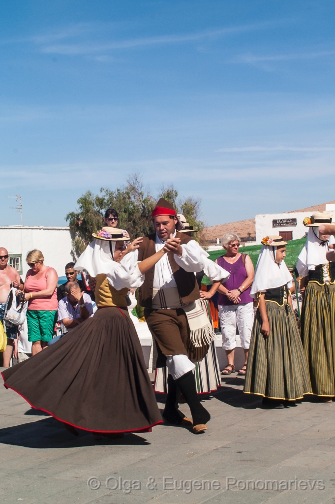 OLGA20121007PICT3656.jpg - Mercadillo en Teguise