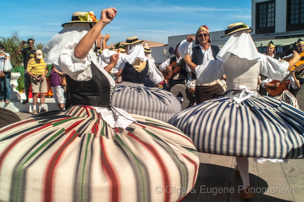 OLGA20121007PICT3663.jpg - Mercadillo en Teguise