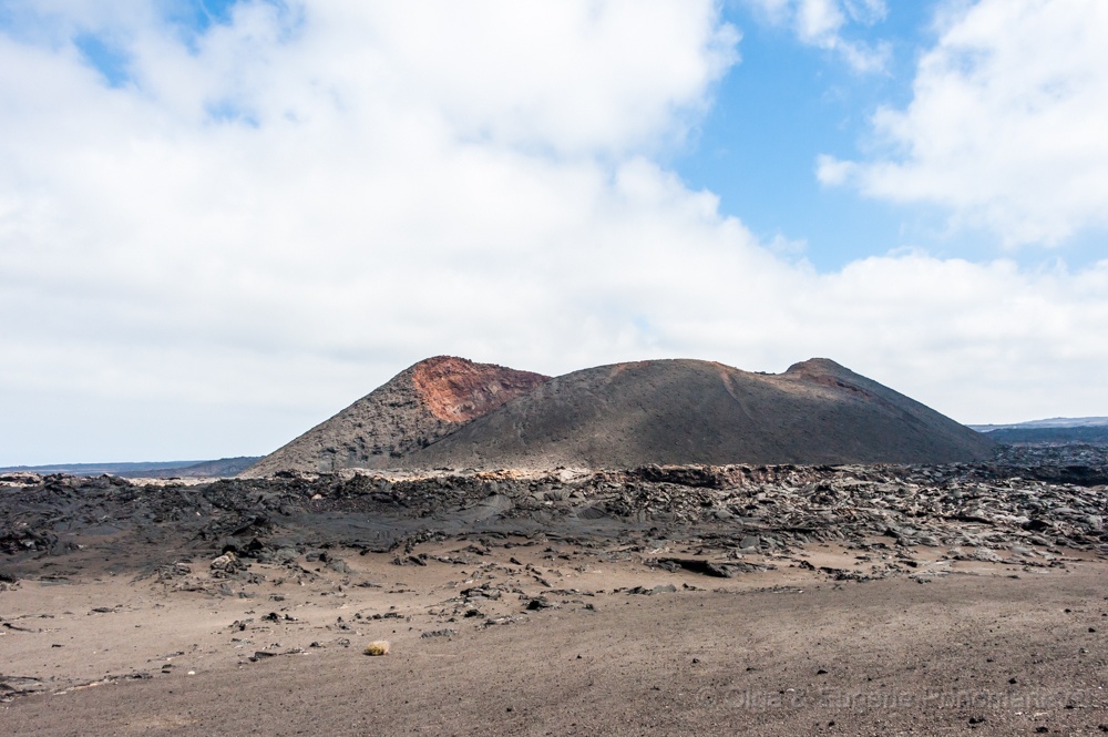 EUGENE20130902_DSC6868.jpg - El volcán con bóveda casi totalmente desplomada
