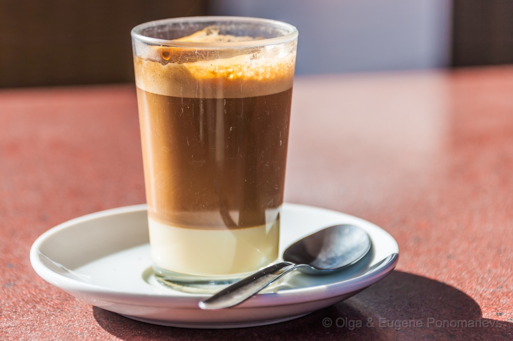 EUGENE20130903_DSC6931.jpg - Café cortado con leche-leche