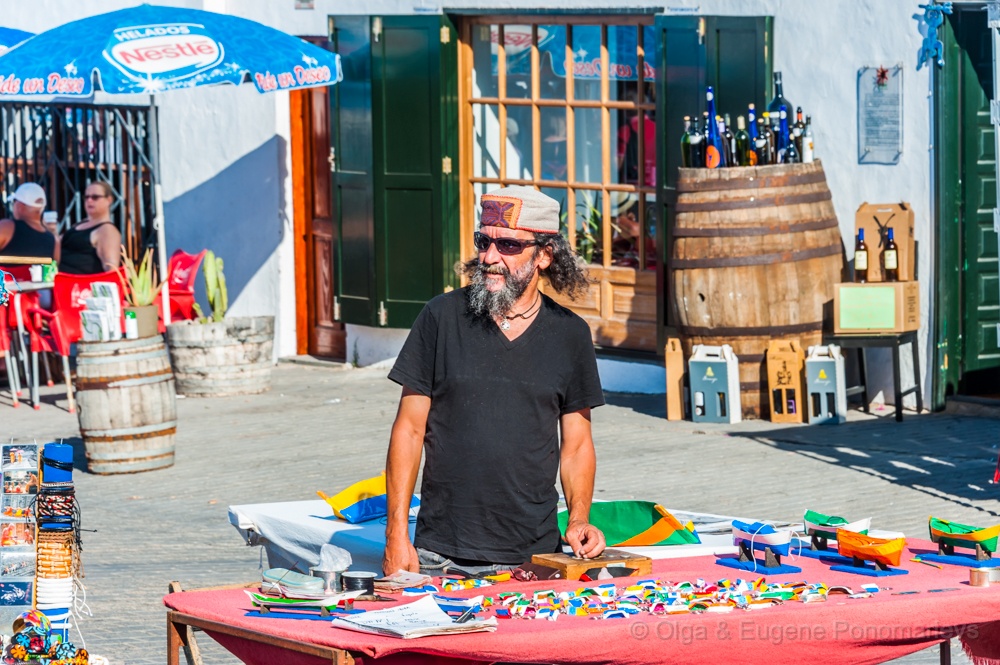 EUGENE20130908_DSC7131.jpg - Mercado en Teguise por los domingos