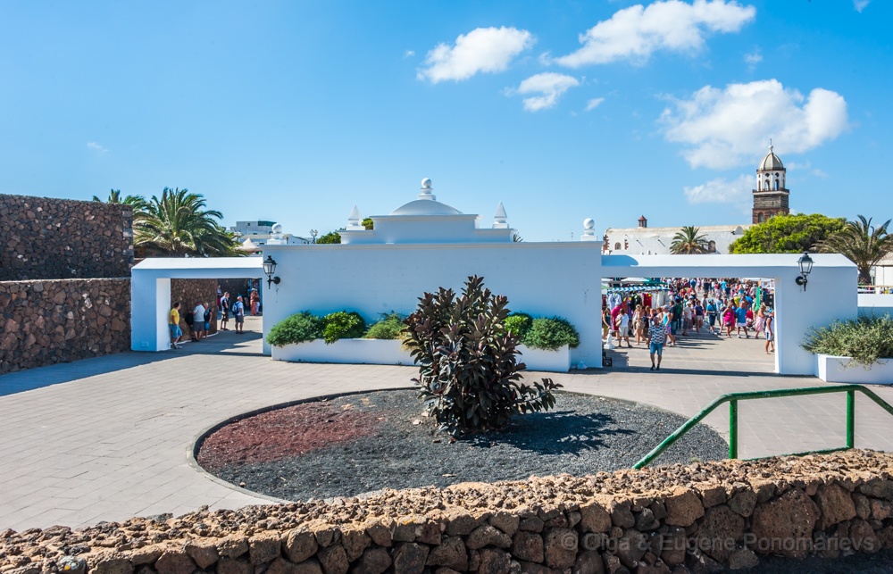 EUGENE20130908_DSC7157.jpg - Mercado en Teguise por los domingos