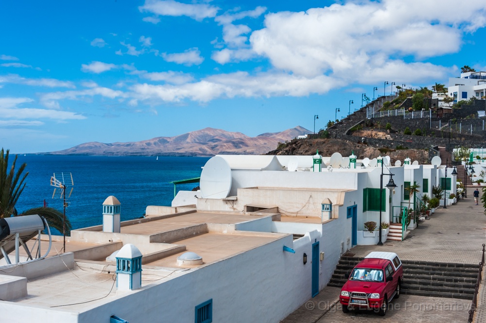 EUGENE20130911_DSC7199.jpg - La vista al Puerto de “Agua Marina” (de balcón de #206)