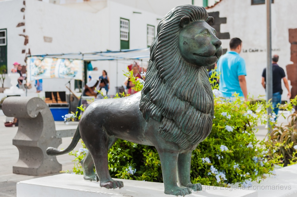 EUGENE20130915_DSC7480.jpg - Mercado en Teguise por los domingos