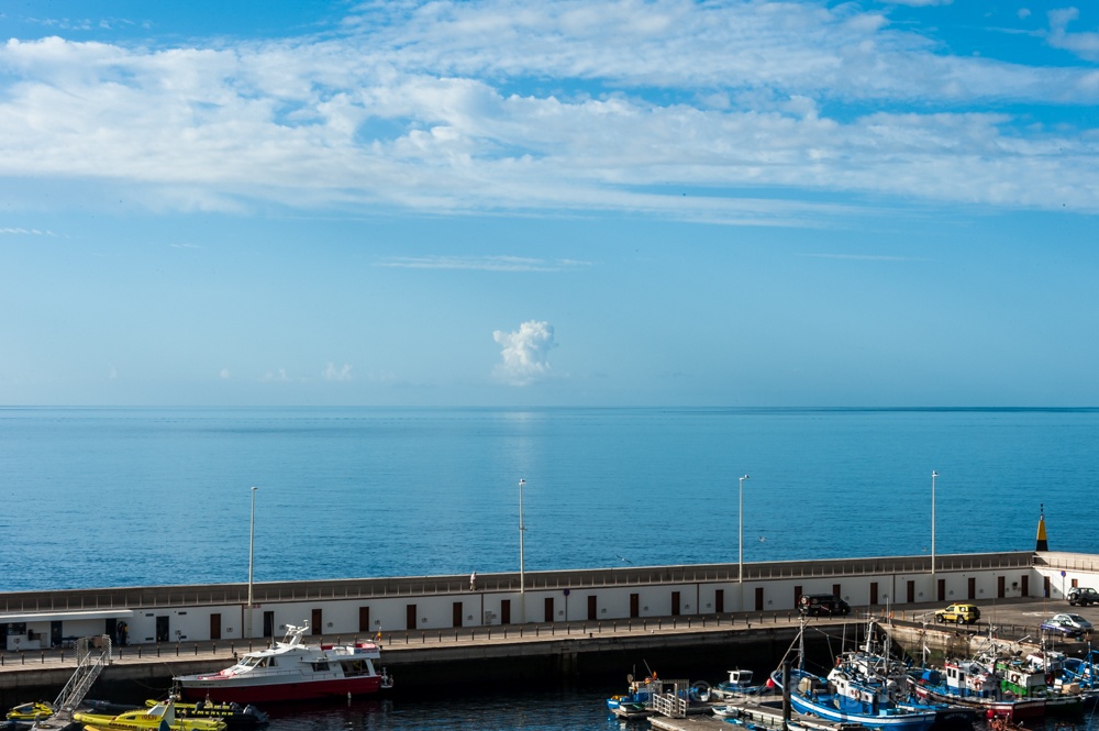 EUGENE20151013_DSC8754.jpg - La vista de #401 de “Agua Marina”
