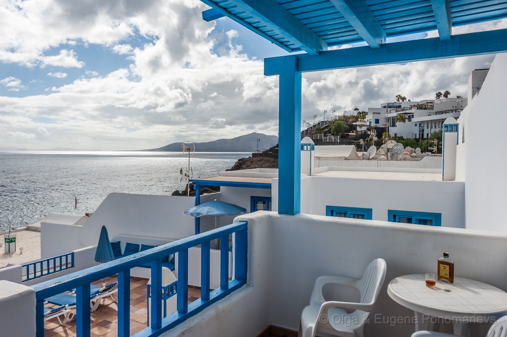 EUGENE20151018_DSC9004.jpg - La vista de #401 de “Agua Marina”
