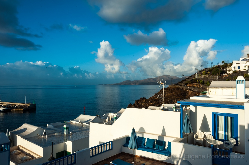 EUGENE20151020_DSC9102.jpg - La vista de #401 de “Agua Marina”