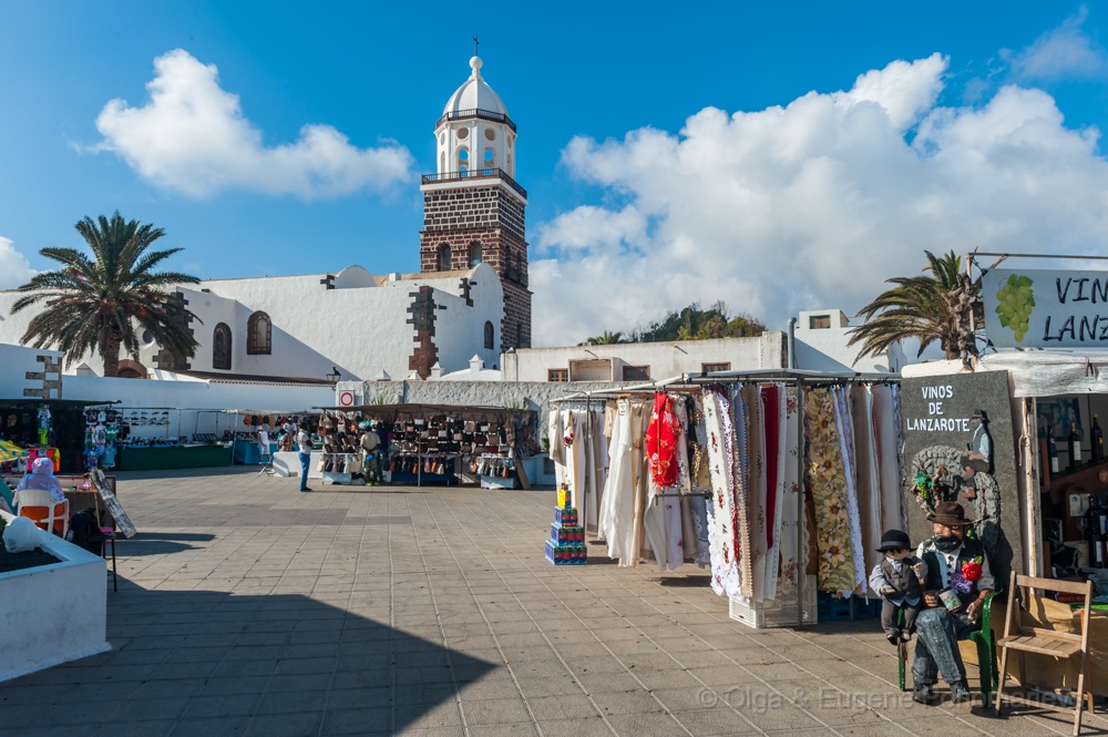EUGENE20161002_DSC9819.jpg - En el mercado en Teguise