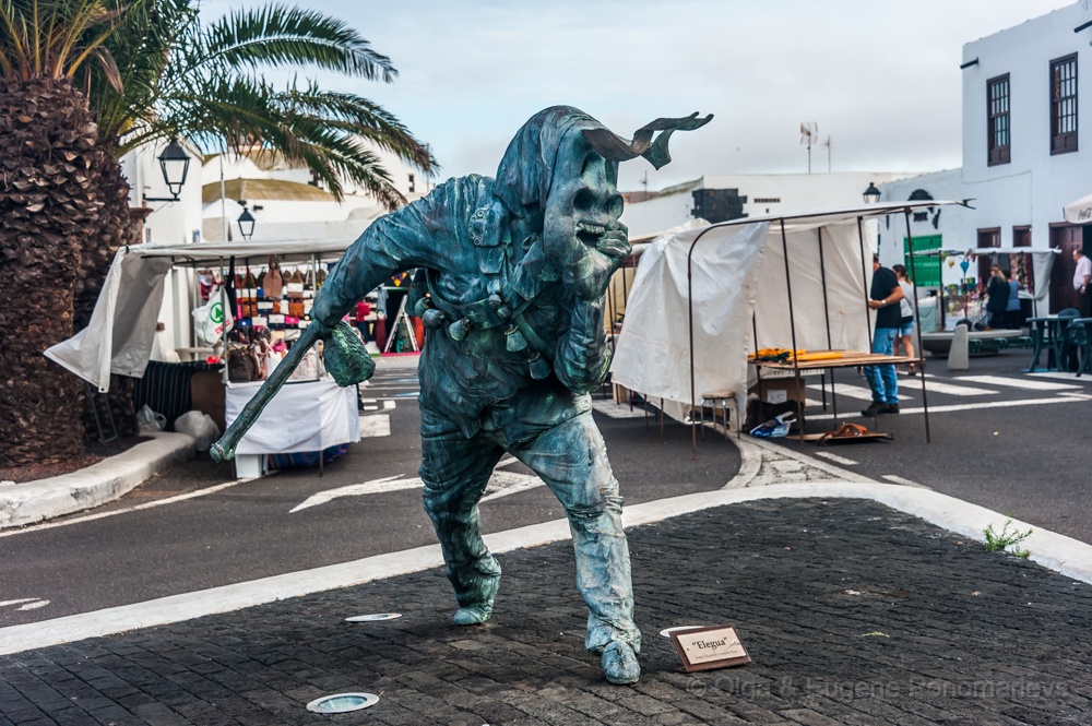 EUGENE20161016_DSC0017.jpg - En el mercado en Teguise