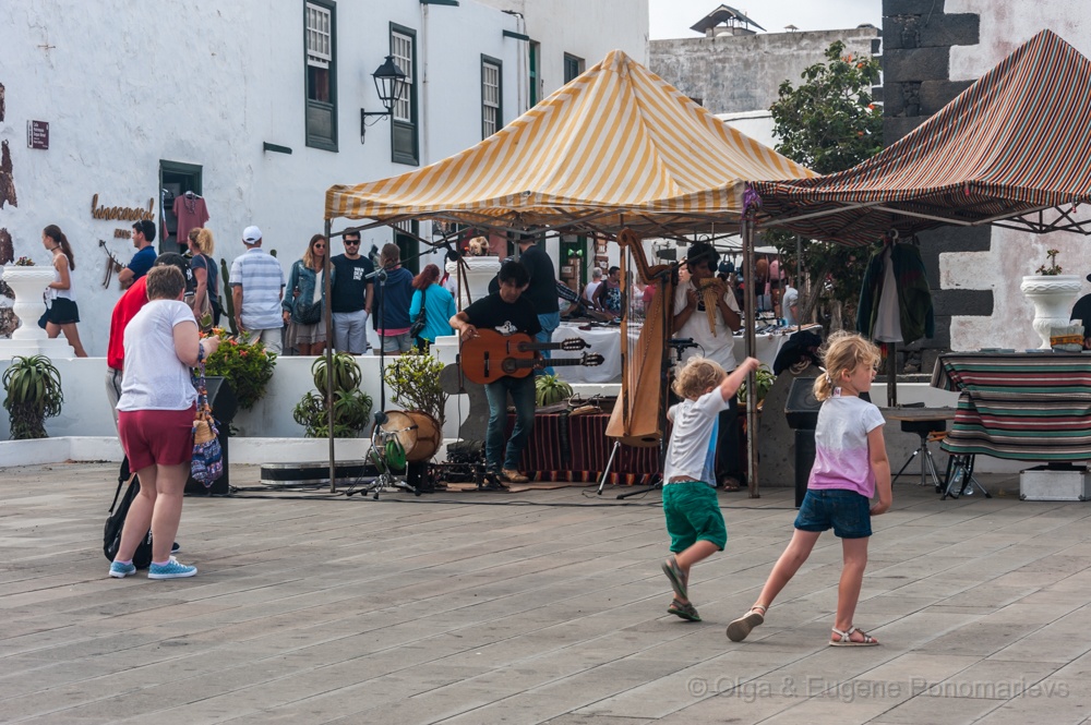 EUGENE20170903_DSC0412.jpg - Mercado en Teguise.